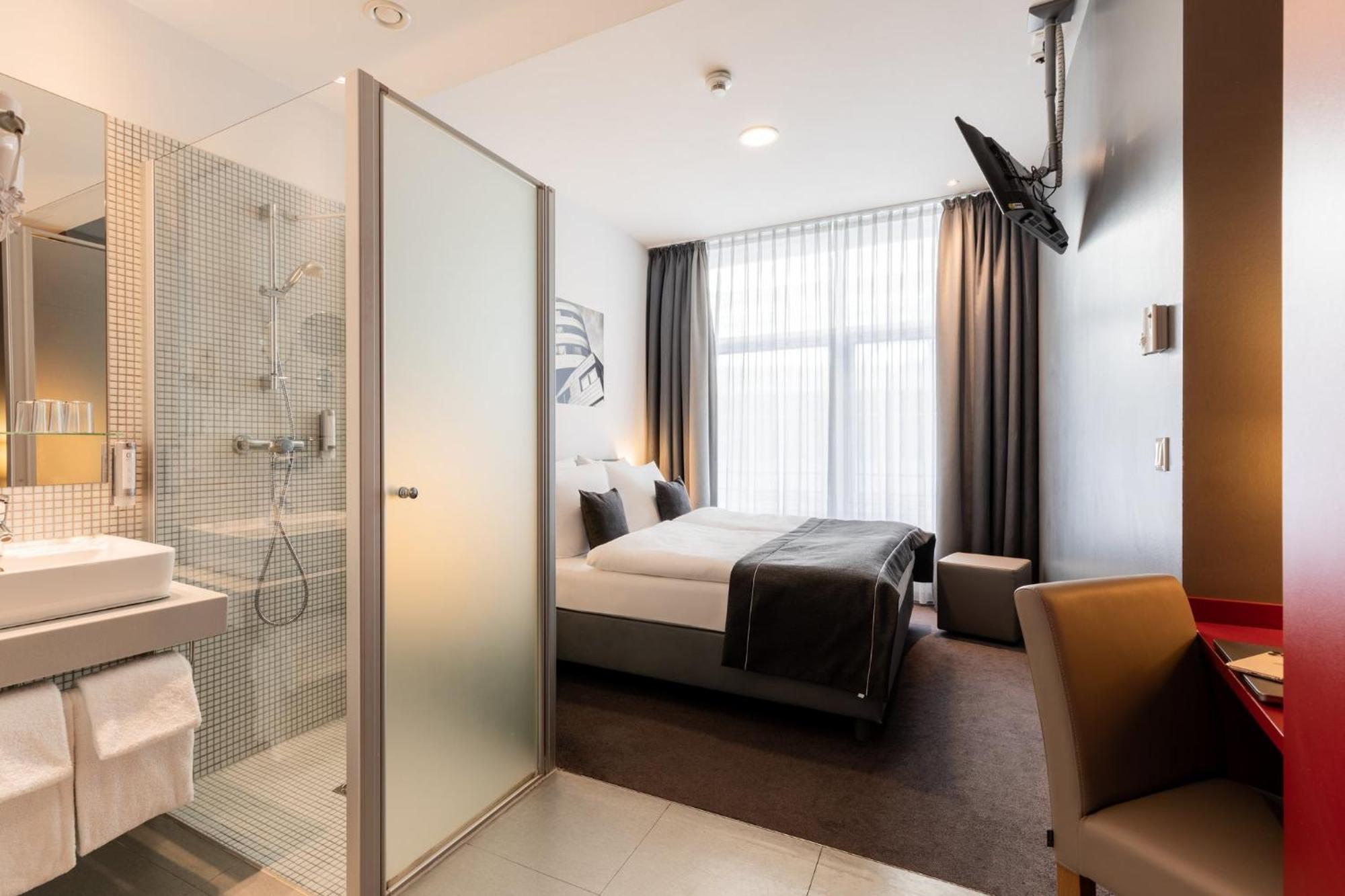 Standard King Room